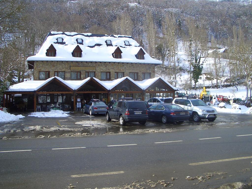 Ostau Dera Nheu Hotel Les Eksteriør billede