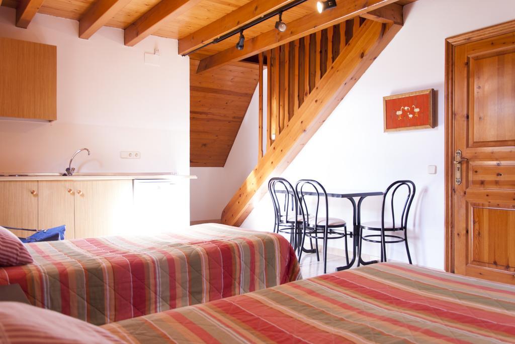 Ostau Dera Nheu Hotel Les Eksteriør billede